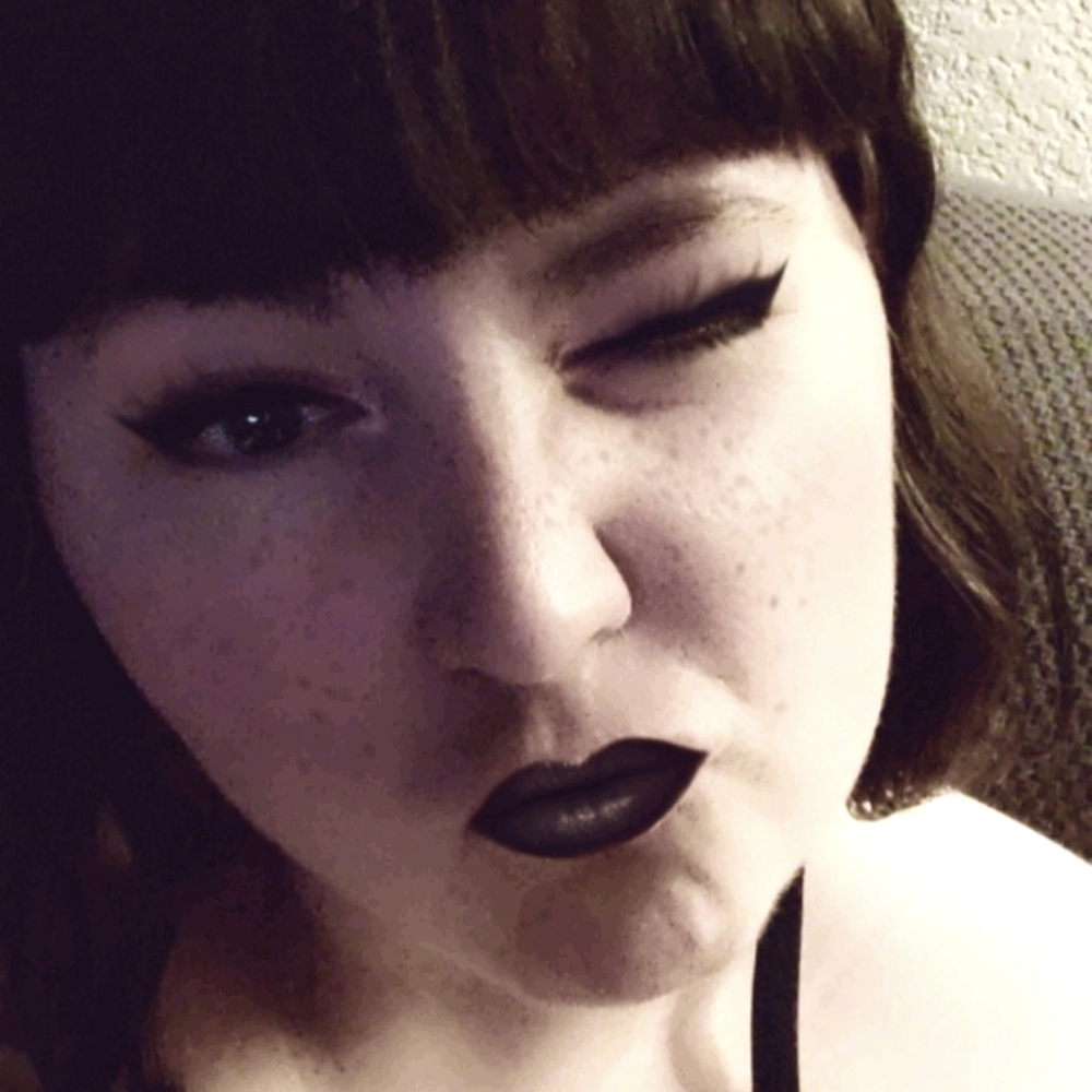 Meet your Posher, HoneyBee